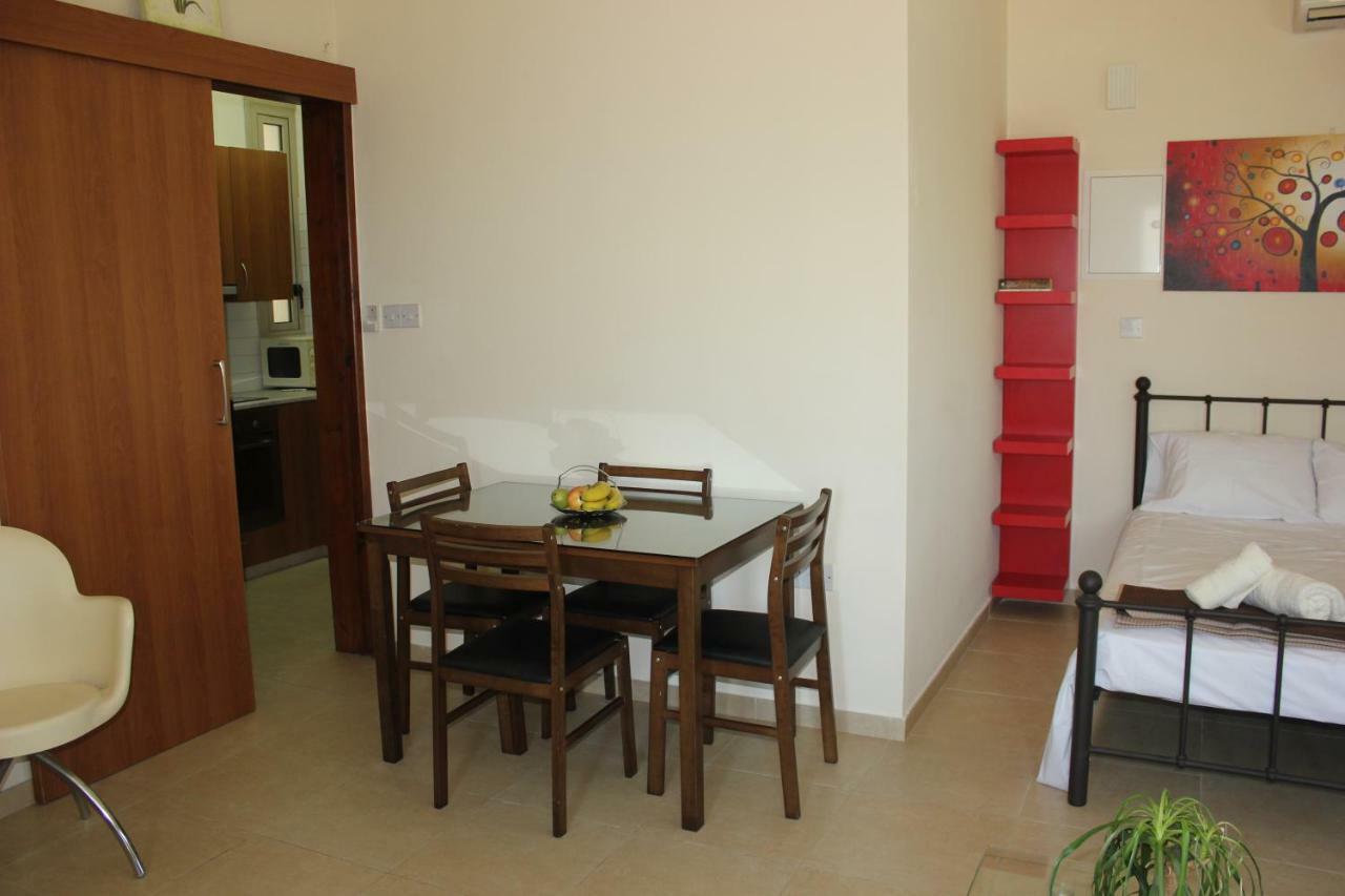 Kerynia Apartments Paphos Eksteriør billede