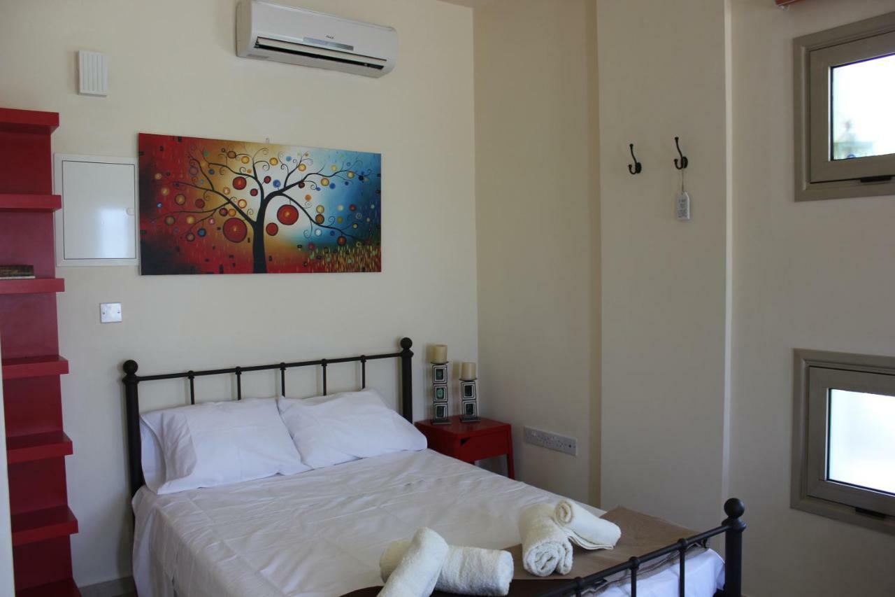 Kerynia Apartments Paphos Eksteriør billede