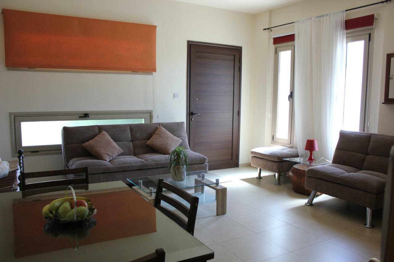 Kerynia Apartments Paphos Eksteriør billede